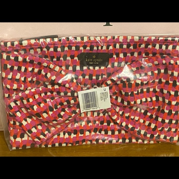 Kate spade on purpose bow wristlet pouch - Picture 2 of 3